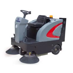 Xe quét rác ngồi lái Kumisai KMS-1350E