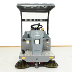 Xe quét rác ngồi lái Kumisai KMS 160E