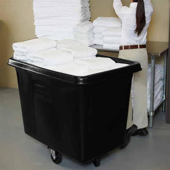 Xe chở đồ giặt là 200 lít Rubbermaid FG460800BLA (6)