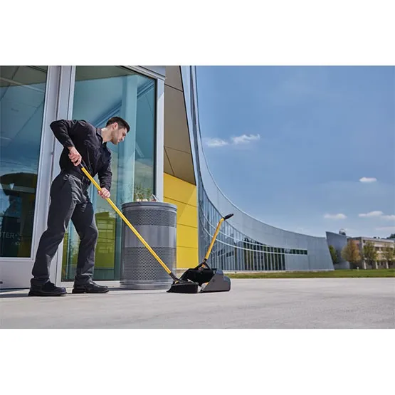 Ky hốt rác dòng Maximizer Rubbermaid 2018781 (4)